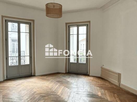 Appartement à louer 495 € 2 pièces 1 chambre 48,01 m² 3ème étage Hyper Centre-Vieille Ville Saint-Étienne 42000