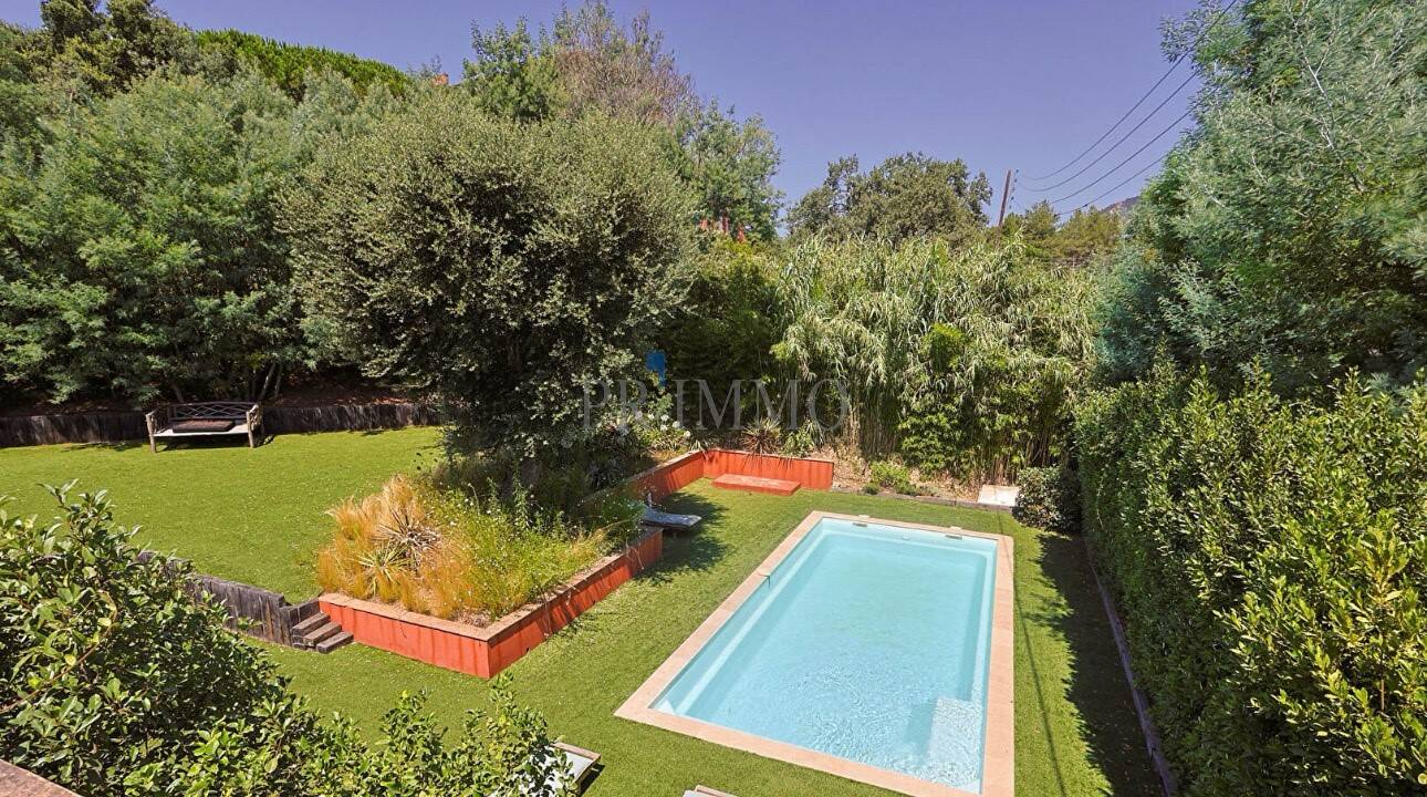 Maison à vendre, 180m², GRIMAUD