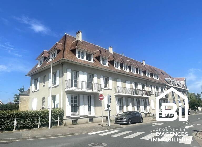 Appartement à vendre 144 000 € 3 pièces 2<br/>chambres 60 m²<br/>superficie 1/3<br/>étage Port Ouistreham 14150