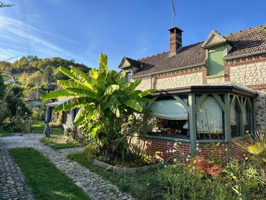 Maison à vendre 220 000 € 5 pièces 2 chambres 88 m² 658 m² de terrain Saint-Pierre-du-Vauvray 27430