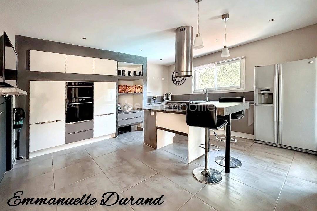 Maison à vendre, 178m², SUZE LA ROUSSE
