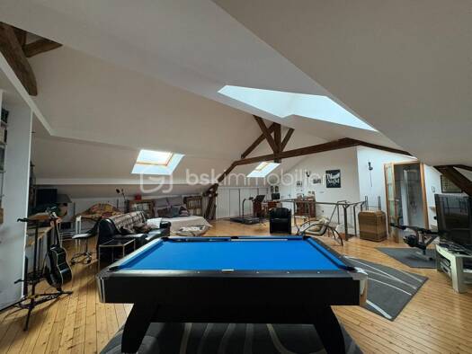 Maison à vendre 419 000 € 8 pièces 5 chambres 279 m² 533 m² de terrain Livry-Louvercy 51400