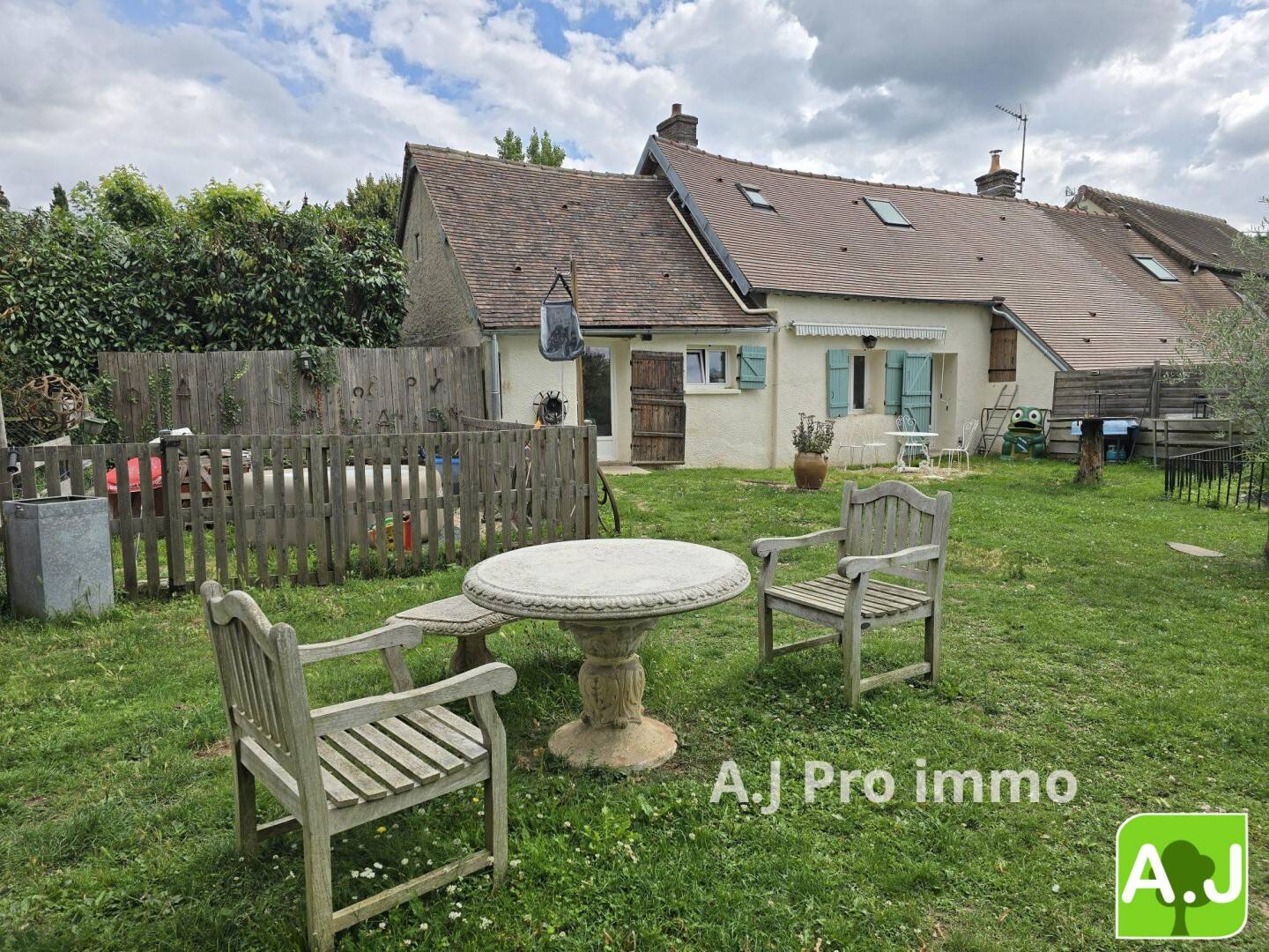 Maison à vendre, 90m², HOUDAN
