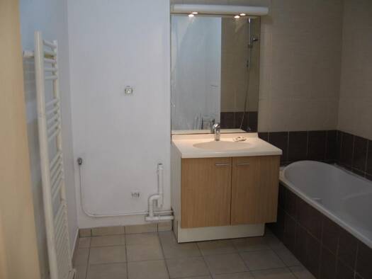 Appartement à louer - logement étudiant 798 € 2 pièces 1 chambre 46 m² Bassens 73000