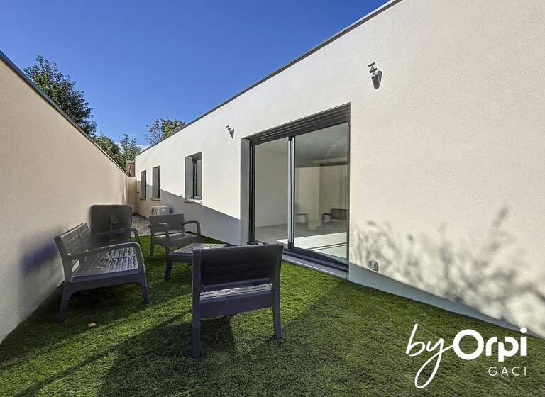 Maison à vendre 266 000 € 4 pièces 3<br/>chambres 93,7 m²<br/>superficie Artiere-Moliere Beaumont 63110