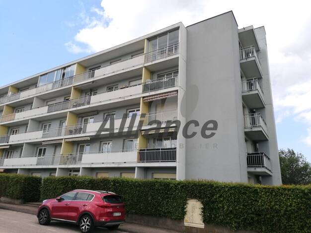 Appartement à vendre 67 000 € 4 pièces 2 chambres 82 m² Étage 3/4 Luxeuil les Bains 70300