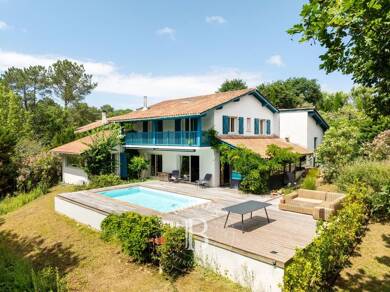 Maison à vendre 1 378 000 € 6 pièces 4 chambres 180 m² 1 052 m² de terrain Arcangues 64200