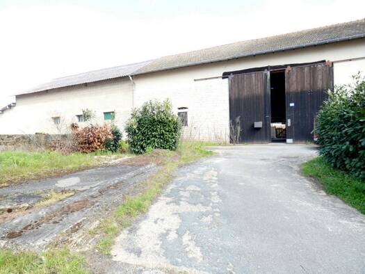 Immeuble à vendre 229 000 € 160 m² Feillens 01570