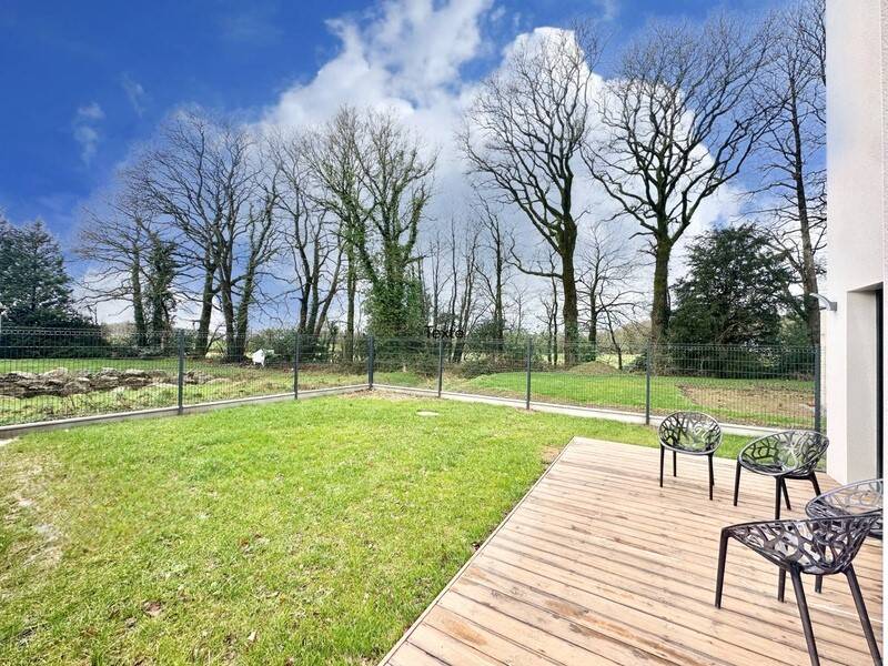 Maison à vendre, 106m², LOCQUELTAS