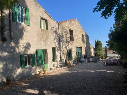 Ferme à vendre 520 000 € 12 pièces 8 chambres 400 m² 3 415 m² de terrain Ouveillan 11590