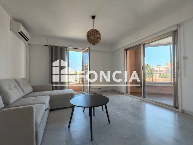 Maison à louer, 69m², HYERES