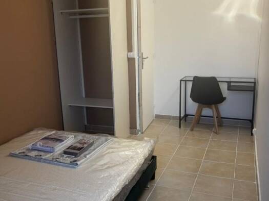 Colocation à louer - logement étudiant 410 € 1 pièce 9 chambres 10 m² 7ème étage Nouveaux Horizons-Coudrays Élancourt 78990