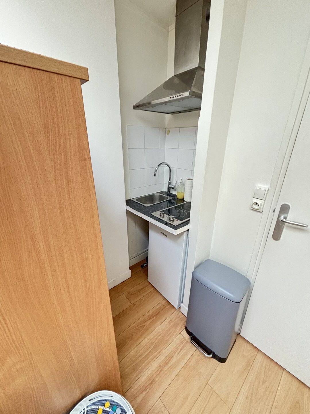 Maison à louer, 14m², LEVALLOIS PERRET