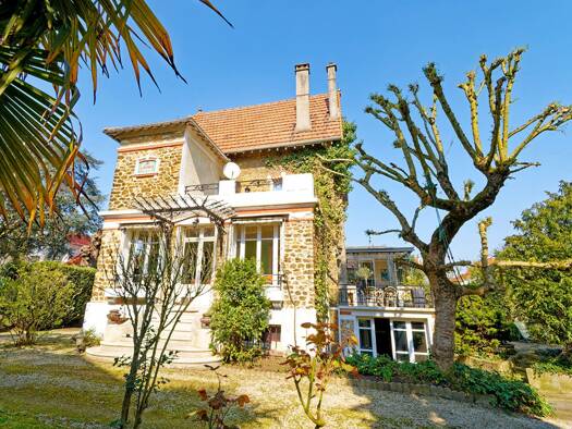 Maison à vendre 945 000 € 9 pièces 5 chambres 188 m² 1 006 m² de terrain Bondy Villemomble 93250