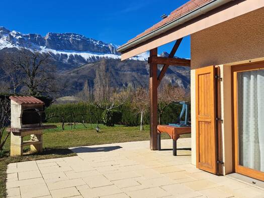 Maison à vendre 476 000 € 6 pièces 3 chambres 173 m² 1 757 m² de terrain Saint-Martin-de-la-Cluze 38650