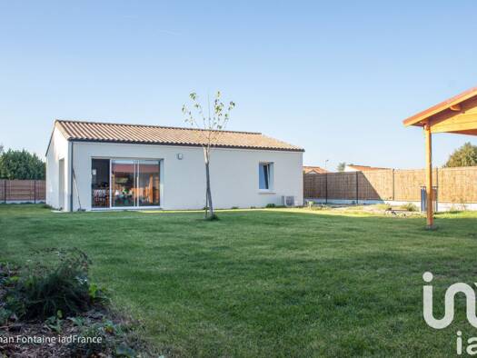 Maison à vendre 258 800 € 5 pièces 3 chambres 92 m² 631 m² de terrain La Copechagnière 85260