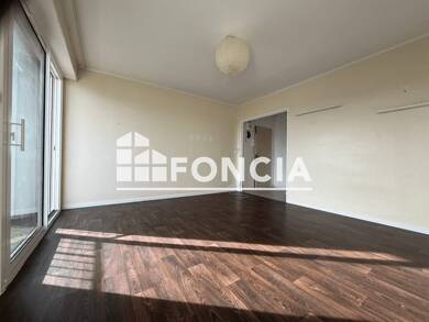 Appartement à louer 590 € 3 pièces 2 chambres 64,5 m² 4ème étage Thévalles-Chartrière Laval 53000