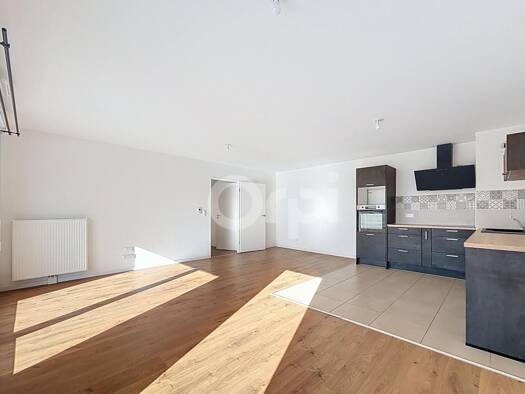 Appartement à louer 1 250 € 3 pièces 2 chambres 70,6 m² Ouest Margny-lès-Compiègne 60280
