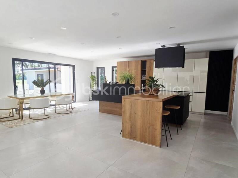 Maison à vendre, 176m², SAINT ETIENNE DE TULMONT