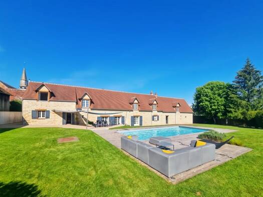 Maison à vendre 399 000 € 8 pièces 3 chambres 206 m² 1 900 m² de terrain Buré 61170