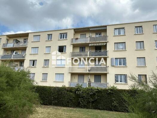Appartement à vendre 105 500 € 3 pièces 2 chambres 52 m² Étage 2/4 Extension Années 50-70 A Brignoles 83170
