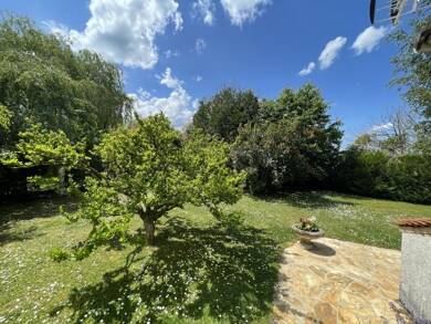 Maison en viager Bouquet 206 000 € 6 pièces 4 chambres 120 m² 600 m² de terrain Chatelet-en-Brie 77820
