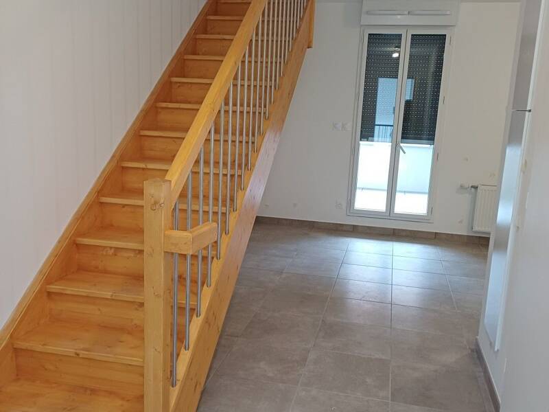 Maison à louer, 74m², LYON 8E