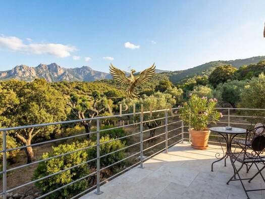 Appartement à vendre 382 000 € 3 pièces 2 chambres 67 m² RDC Porto-Vecchio 20137