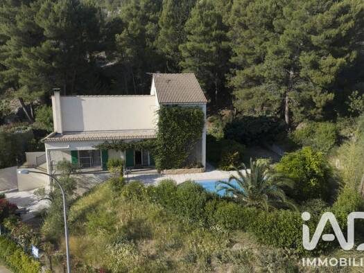 Maison à vendre 450 000 € 7 pièces 5 chambres 151 m² 1 679 m² de terrain Aramon 30390