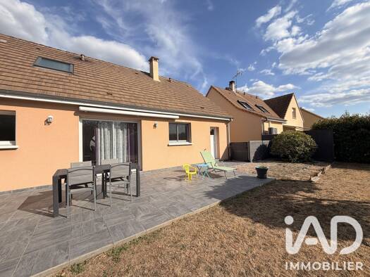 Maison à vendre 267 000 € 6 pièces 5 chambres 120 m² 604 m² de terrain Guécélard 72230
