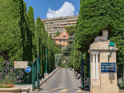 Appartement à vendre 1 155 000 € 5 pièces 4 chambres 120 m² Étage 3/9 Nice 06200