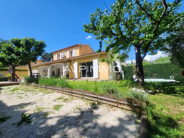Villa à vendre 595 000 € 4 pièces 3 chambres 150 m² 649 m² de terrain Aubagne 13400