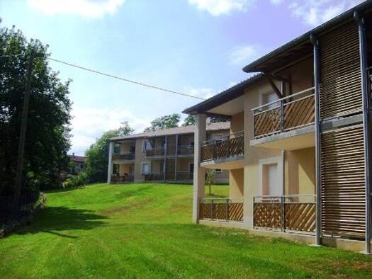 Appartement à louer 458 € 2 pièces 1 chambre 46 m² RDC/1 Nogaro 32110