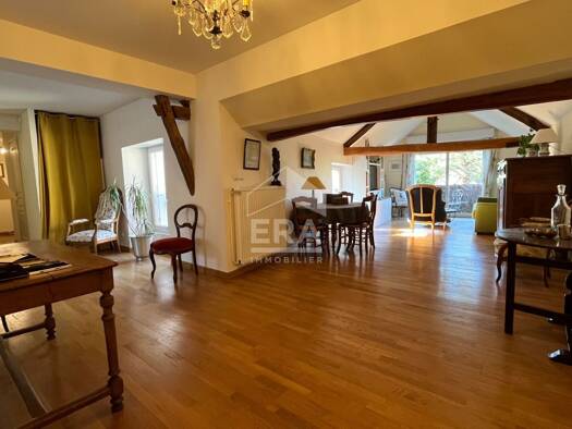 Appartement à vendre 189 000 € 5 pièces 3 chambres 94 m² Étage 3/3 Saint Pierre Etampes 91150