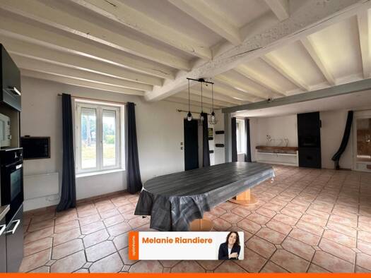 Maison à vendre 157 500 € 6 pièces 3 chambres 121 m² 1 045 m² de terrain Baugé-en-Anjou 49150
