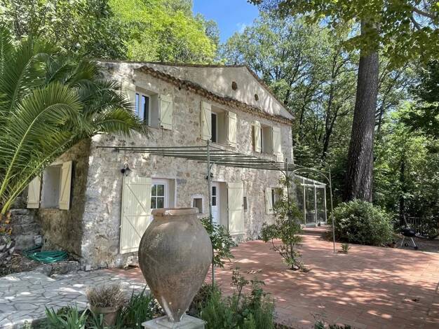 Maison à vendre 800 000 € 5 pièces 4 chambres 152 m² 27 000 m² de terrain Seillans 83440