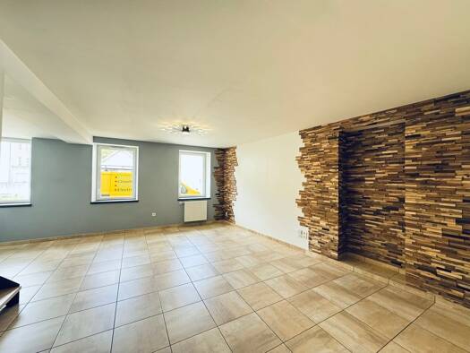 Duplex à louer 1 060 € 4 pièces 109 m² RDC/2 dès le 30/05/2026 Bas et Centre Hauts de Bienne 39400