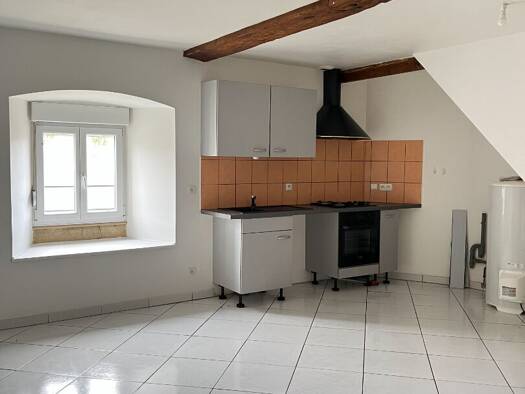 Appartement à louer 490 € 2 pièces 1 chambre 45 m² 1er étage Longuyon 54260