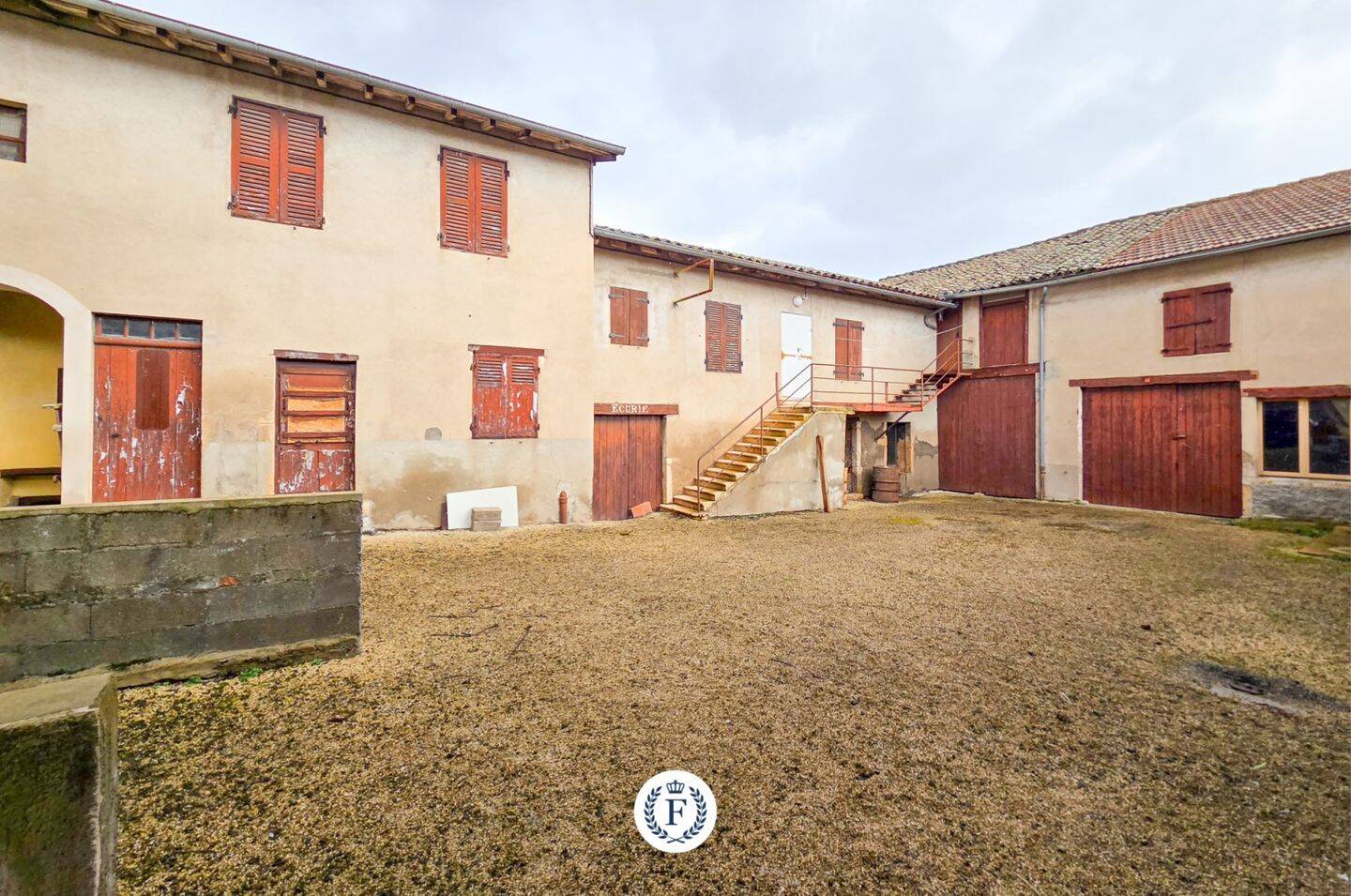 Maison à vendre, 240m², QUINCIE EN BEAUJOLAIS