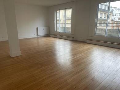 Appartement à louer 4 150 € 3 pièces 2 chambres 125 m² Étage 5/8 Paris 16ème 75116