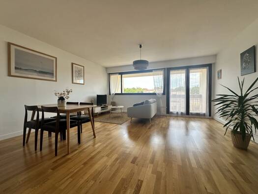 Appartement à vendre 294 000 € 3 pièces 2 chambres 72,18 m² Étage 1/3 Lafond La Rochelle 17000