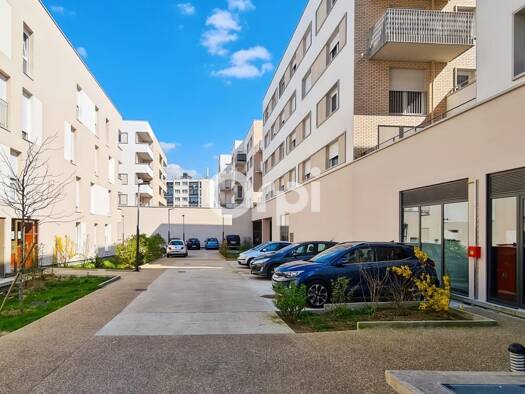 Appartement à vendre 179 000 € 3 pièces 2 chambres 57 m² 4 étages Est Fosses 95470