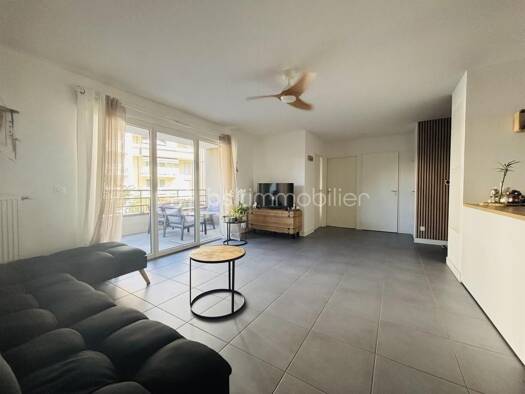 Appartement à vendre 320 000 € 3 pièces 2 chambres 67,5 m² Étage 1/5 Centre Ville Nord Aix-les-Bains 73100