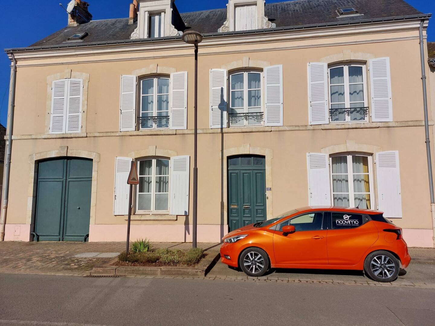 Maison à vendre, 264m², SAVIGNE L'EVEQUE