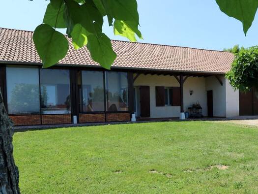 Maison à vendre 153 000 € 4 pièces 2 chambres 90 m² 3 868 m² de terrain Romenay 71470