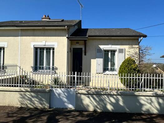 Maison à vendre 170 000 € 5 pièces 3 chambres 87 m² 648 m² de terrain Sud Est La Ferté-Bernard 72400