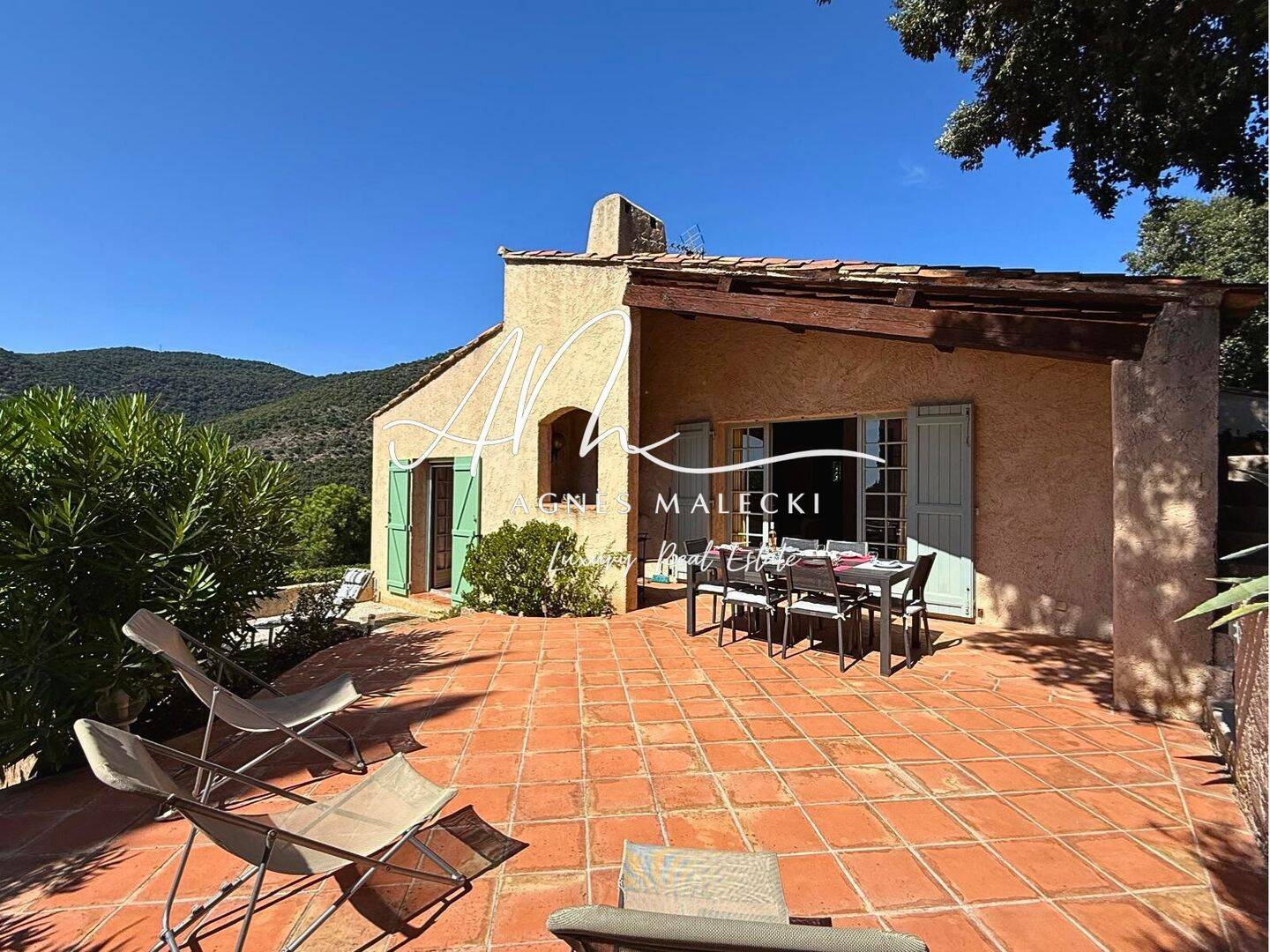 Maison à vendre, 133m², RAYOL CANADEL SUR MER