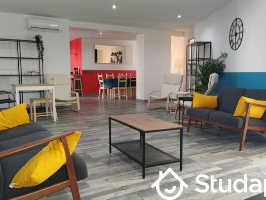 Colocation à louer 450 € 1 pièce 1 chambre 14 m² 1er étage Chamberlière-Le Polygone Valence 26000