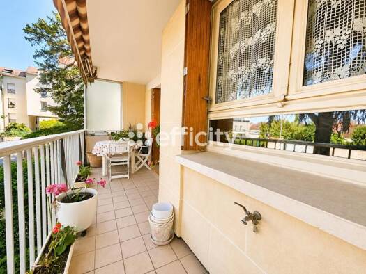Appartement à vendre 352 000 € 4 pièces 2 chambres 71 m² Étage 1/4 Centre Ancien Bry-sur-Marne 94360