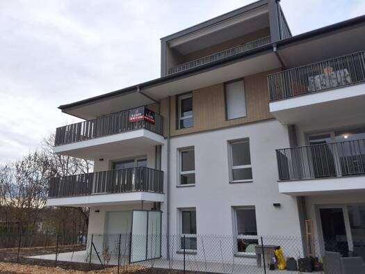 Appartement à louer 1 180 € 3 pièces 2 chambres 69 m² 2ème étage Cusy 74540